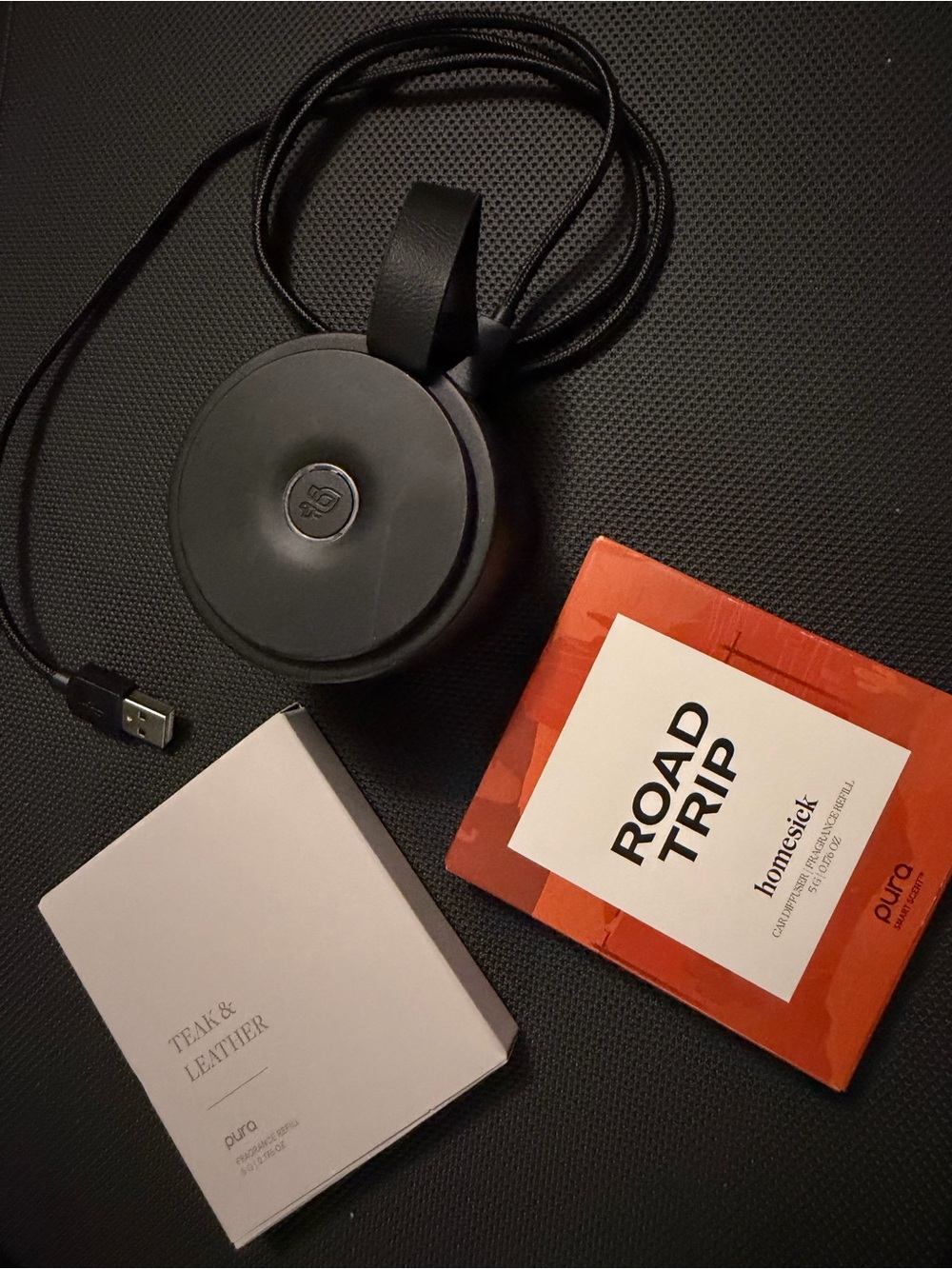 Pura Black USB Car Diffuser Bundle